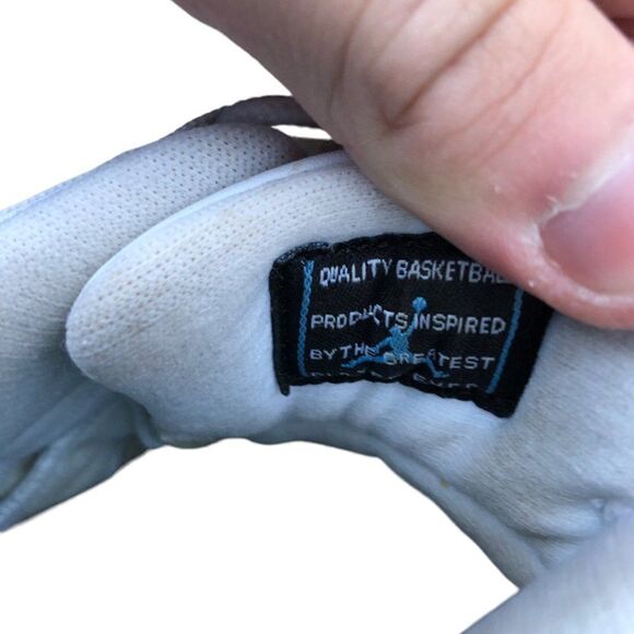 RARE 2016 Air Jordan 11 Retro Low University Blue UNC Size 8 - Picture 7 of 11